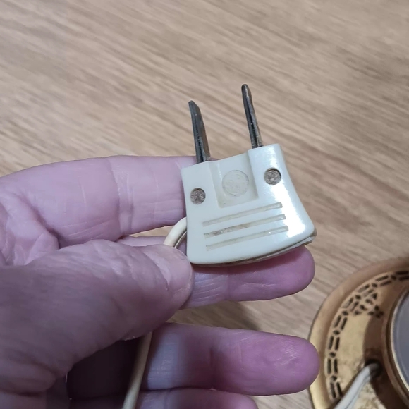 Vintage Art Deco Lamp - Picture 14 of 14